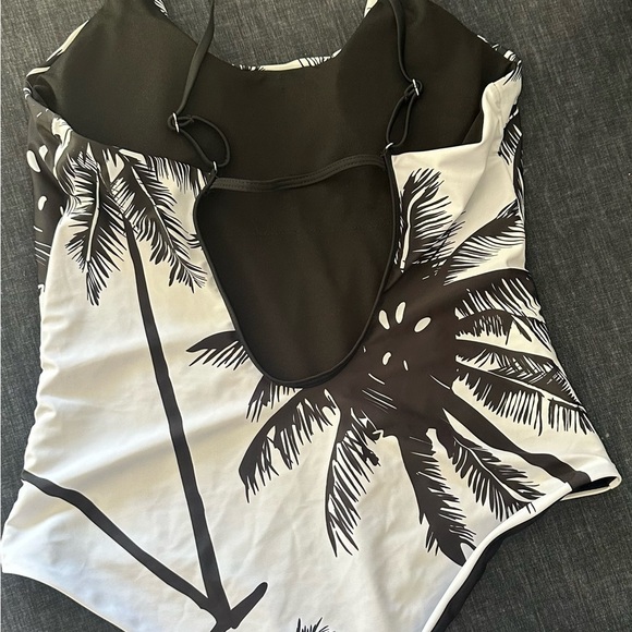 IFFEI Black & White Palm Tree One Piece Bathing Suit - Picture 3 of 3